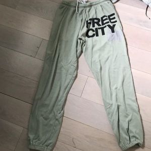 Free city sweatpants